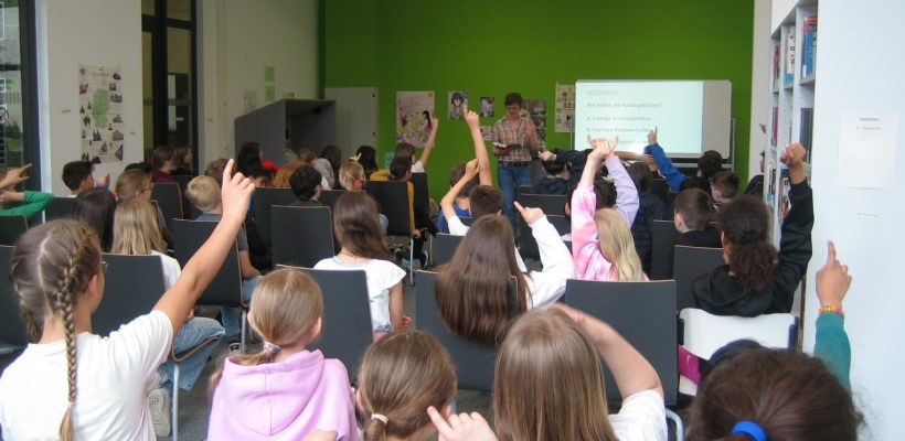 Autorenlesung mit Christine Werner in der Bibliothek des GBG